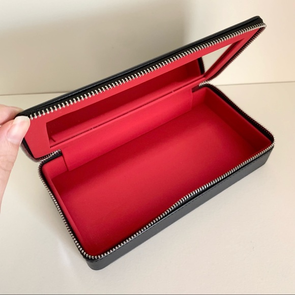 Hold NWOT Dior vanity case - Picture 15 of 16